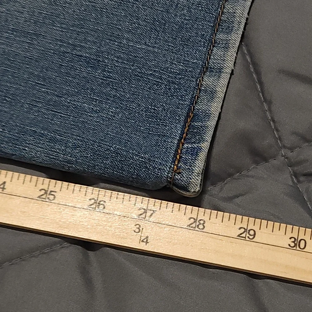 Levi's 519 Jeans Men's 36x34 Extreme Skinny Light Wash Blue Denim -‎ Read Size